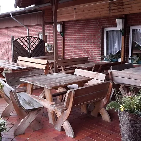 מלון Landgasthof Schoenecke 2*