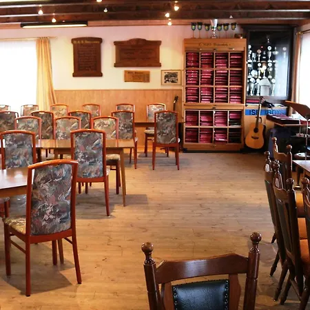 מלון Landgasthof Schoenecke