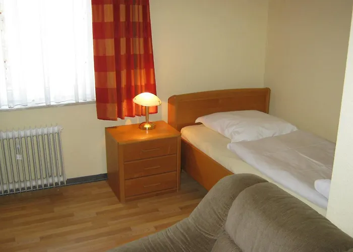 Otel Landgasthof Schoenecke 2*